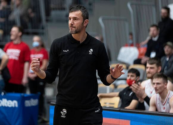 Denmarks head coach Arnel Dedic Denmark meets Norway in a European Championship qualifier in basketball, played in Naestved, Thursday 24 February 2022, Naestved Denmark  Copyright: fotograf@clausbech.dk ClausxBechx Cop10173 spdk20220224-210932-L