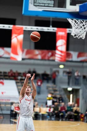 Denmarks Jonathan Klussmann Denmark meets Norway in a European Championship qualifier in basketball, played in Naestved, Thursday 24 February 2022, Naestved Denmark  Copyright: fotograf@clausbech.dk ClausxBechx Cop10173 spdk20220224-212221-L