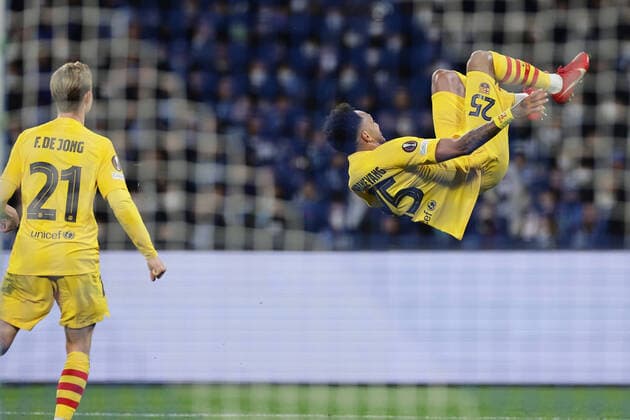 Sport Themen der Woche KW08 Pierre Emerick Aubameyang of Barcelona celebrates with team mates after scoring the goal 1-4 during the Europa League Knock-out Play-off Second leg football match between SSC Napoli and FC Barcelona, Barca at Diego Armando Maradona stadium in Napoli (Italy), February 24th, 2021. Photo Cesare Purini Insidefoto cesarexpurini