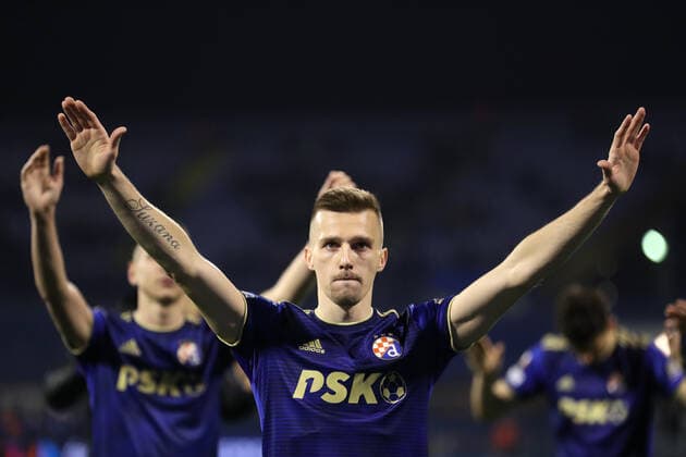 Dinamo Zagreb v Sevilla FC: Knockout Round Play-Offs Leg Two - UEFA Europa League ZAGREB, CROATIA - FEBRUARY 24: Mislav Orsic of Dinamo Zagreb show appreciation to the fans after the UEFA Europa League Knockout Round Play-Offs Leg Two match between Dinamo Zagreb and Sevilla FC at Maksimir Stadium on February 24, 2022 in Zagreb, Croatia. LukaxStanzl PIXSELL