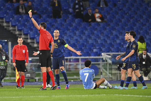 Referee Deniz Aytekin during the Knockout Round Play-Offs Leg Two - UEFA Europa League between SS Lazio and FC Porto at Stadio Olimpico on 24th of February, 2022 in Rome, Italy.  Copyright: xDomenicoxCippitellix xipa-agencyx xx 0