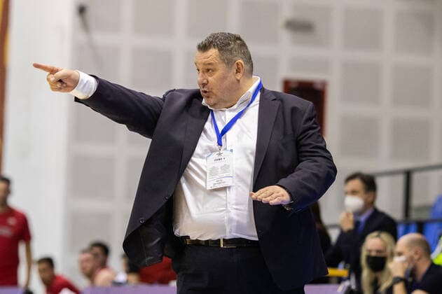 Feb,24, 2022,Ploiesti,Romania: FIBA EUROBASKET 2025 PRE-QUALIFIERS, Groupe B, Romania vs Albania, Sala Sporturilor Olimpia, Ploiesti Dragan PETRICEVIC action portrait no