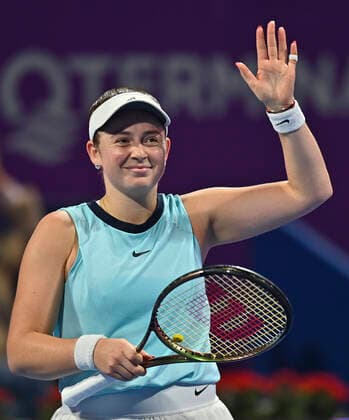 Sport Bilder des Tages (220225) -- DOHA, Feb. 25, 2022 -- Jelena Ostapenko of Latvia celebrates after during the quarterfinal match of WTA, Tennis Damen Qatar Open tennis tournament against Garbine Muguruza of Spain at the Khalifa International Tennis Complex in Doha, capital of Qatar, Feb. 24, 2022. (Photo by Xinhua) (SP)QATAR-DOHA-TENNIS-WTA QATAR OPEN-QUARTERFINALS Nikku 