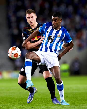 FOOTBALL - Europa League - Real Sociedad vs RB Leipzig Alexander Isak of Real Sociedad competes for the ball with Willi Orban of RB Leipzig during the UEFA Europa League Knockout Round Play-Offs Leg One match between, Real Sociedad and RB Leipzig at Reale Arena on 24 of February, 2022 in San Sebastian, Spain. San Sebastian Reale Arena Basque Country Spain RSO-RBL030 Copyright: xRicardoxLarreinax
