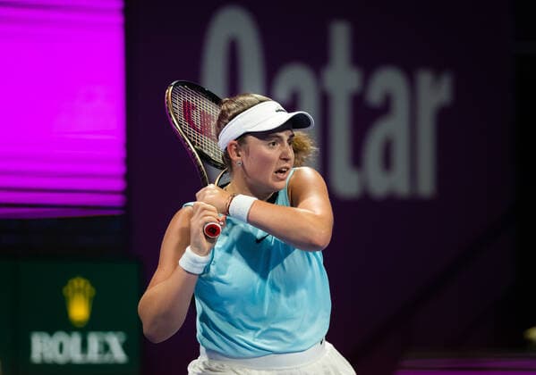 February 24, 2022, DOHA, QATAR: Jelena Ostapenko of Latvia in action during the quarter-final of the 2022 Qatar TotalEnergies Open 2022 WTA, Tennis Damen 1000 tennis tournament against Garbine Muguruza of Spain DOHA QATAR - ZUMAa181 20220224_zaa_a181_131 Copyright: xRobxPrangex