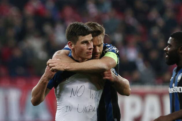 Football, EL, Ruslan Malinowski shows shirt against war in Ukraine