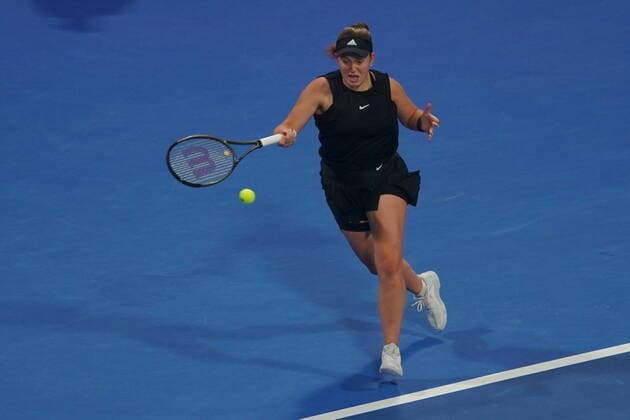 Doha, 25.02.2022 TENNIS WOMEN TOURNAMENT WTA, Tennis Damen 1000 DOHA QATAR TOTAL ENERGIES OPEN NZ Jelena Ostapenko Anett Kontaveit FOT. Dominik Buszek 400mm NEWSPIX.PL --- Newspix.pl  20220225_BUSZEK_166
