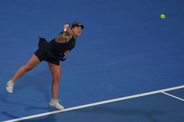 Doha, 25.02.2022 TENNIS WOMEN TOURNAMENT WTA, Tennis Damen 1000 DOHA QATAR TOTAL ENERGIES OPEN NZ Jelena Ostapenko Anett Kontaveit FOT. Dominik Buszek 400mm NEWSPIX.PL --- Newspix.pl  20220225_BUSZEK_169