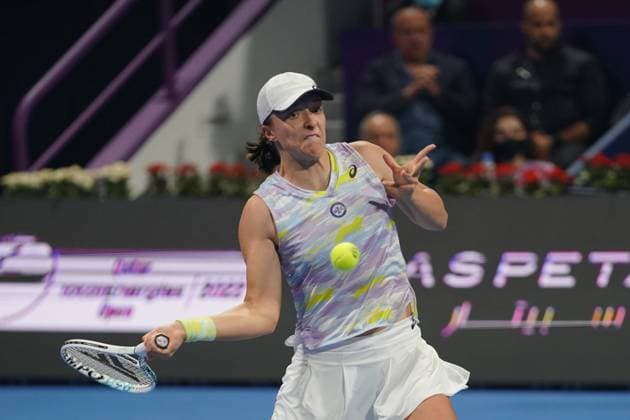 Doha, 25.02.2022 TENNIS WOMEN TOURNAMENT WTA, Tennis Damen 1000 DOHA QATAR TOTAL ENERGIES OPEN NZ Iga Swiatek Maria Sakkiri FOT. Dominik Buszek 400mm NEWSPIX.PL --- Newspix.pl  20220225_BUSZEK_217