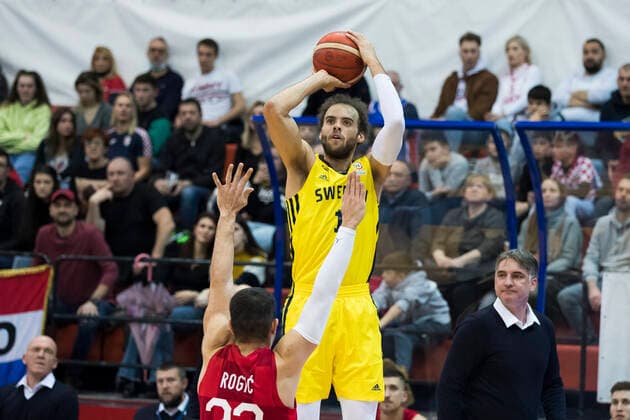 220225 Denzei Andersson of Sweden during the FIBA World Cup Qualifier game between Croatia and Sweden on February 25, 2022 in Zagreb Photo Nikola Krstic BILDBYRAN COP 307 NK0006 basket basketball vm kval kval fiba world cup qualifiers sweden croatia bbeng,  Copyright: NIKOLAxKRSTIC BB220225BB826