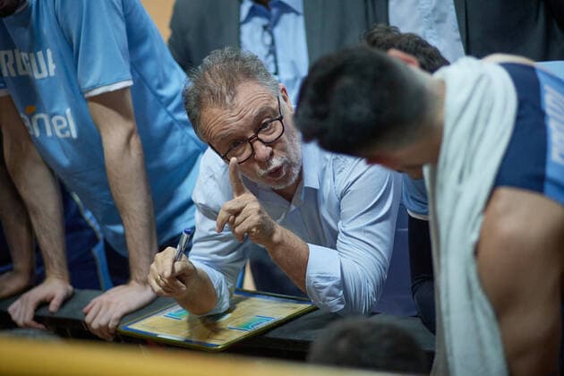 February 25, 2022, Franca, Sao Paulo, Brazil: Uruguay s coach Ruben Magnano during a match between Brazil and Uruguay for the FIBA Basketball World Cup 2023 Americas Qualifiers, at Pedro Morilla Fuentes Gymnasium. Franca Brazil - ZUMAv129 20220225_znp_v129_007 Copyright: xIgorxDoxValex