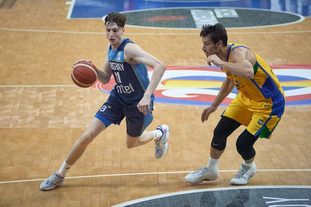 February 25, 2022, Franca, Sao Paulo, Brazil: Uruguay s Agustin Ubal (L) during a match between Brazil and Uruguay for the FIBA Basketball World Cup 2023 Americas Qualifiers, at Pedro Morilla Fuentes Gymnasium. Franca Brazil - ZUMAv129 20220225_znp_v129_019 Copyright: xIgorxDoxValex