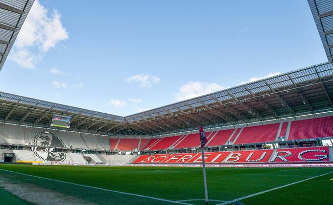 26 02 2022, xblx, football 1 Bundesliga, SC Freiburg Hertha BSC Berlin emspor, v l Europa Park Stadium DFL DFB REGULATIONS PROHIBIT ANY USE OF PHOTOGRAPHS as IMAGE SEQUENCES and or QUASI VIDEO Freiburg