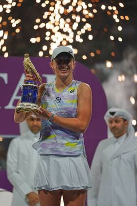 Doha, 26.02.2022 TENNIS WOMEN TOURNAMENT WTA, Tennis Damen 1000 DOHA QATAR TOTAL ENERGIES OPEN NZ Iga Swiatek FOT. Dominik Buszek 400mm NEWSPIX.PL --- Newspix.pl  20220226_BUSZEK_283