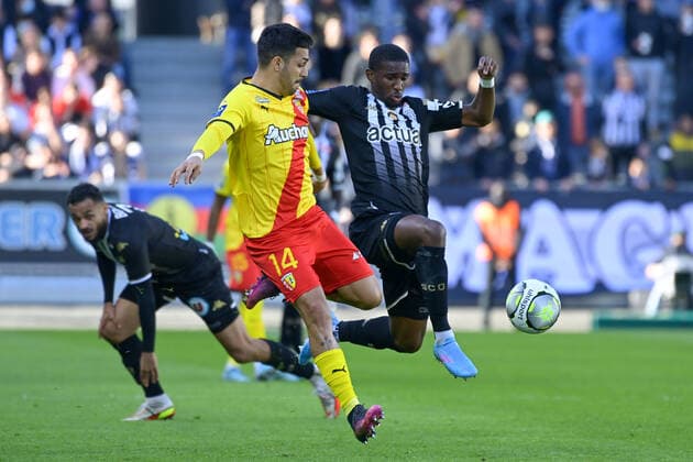 Facundo Axel MEDINA ( 14 - Lens ) - Mohamed Ali Cho ( 21 - Angers ) - FOOTBALL : Angers vs Lens - Ligue 1 - 27 02 2022 FedericoPestellini Panoramic 
