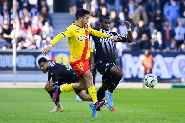 Facundo Axel MEDINA ( 14 - Lens ) - Mohamed Ali Cho ( 21 - Angers ) - FOOTBALL : Angers vs Lens - Ligue 1 - 27 02 2022 FedericoPestellini Panoramic 