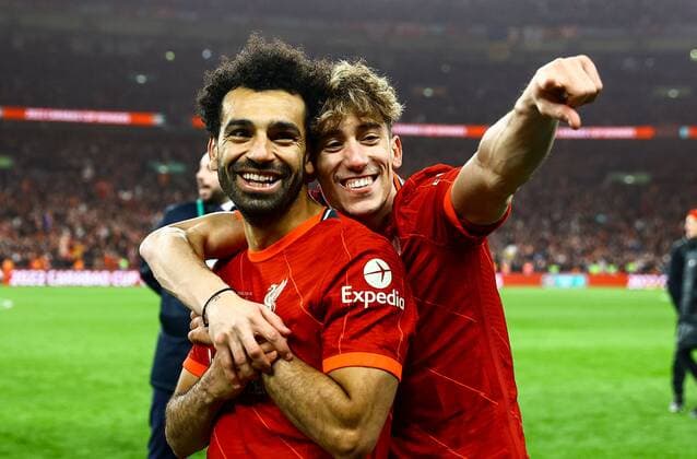 Sport Bilder des Tages Mandatory Credit: Photo by Kieran McManus Shutterstock (12820906et) Mohamed Salah of Liverpool and Harvey Elliott of Liverpool celebrate Chelsea v Liverpool, EFL Carabao Cup, Final, Football, Wembley Stadium, London, UK - 27 Feb 2022 EDITORIAL USE ONLY No use with unauthorised audio, video, data, fixture lists, club league logos or live services. Online in-match use limited to 120 images, no video emulation. No use in betting, games or single club league player publications. Chelsea v Liverpool, EFL Carabao Cup, Final, Football, Wembley Stadium, London, UK - 27 Feb 2022 EDITORIAL USE ONLY No use with unauthorised audio, video, data, fixture lists, club league logos or live services. Online in-match use limited to 120 images, no video emulation. No use in betting, games or single club league player publications. Copyright: xKieranxMcManus Shutterstockx 12820906et