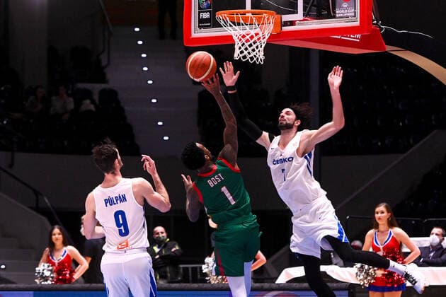 (L-R) Viktor Pulpan of Czech Republic, Dee Bost of Bulgaria and Vojtech Hruban in action during the men’s basketball qualification match for the 2023 World Championship, WM, Weltmeisterschaft Czech Republic vs Bulgaria in Pardubice, Czech Republic, February 27, 2022. (CTKxPhoto DavidxTanecek) CTKPhotoP2022022709708  TAD 015