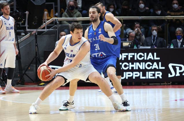 Sigurdur Gunnar Thorsteinsson (Iceland) (L) thwarted by Michele Vitali (Italy) during the FIBA World Cup 2023 qualifiers game Italy Vs. Iceland at the Paladozza sports palace in Bologna, February 27, 2022 - Photo: Michele Nucci  Copyright: xMichelexNuccix xipa-agency.netx xx 0