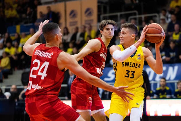 220228 Jonas Jerebko of Sweden during the FIBA World Cup Qualifier game between Sweden and Croatia on February 28, 2022 in Norrköping,  Copyright: PETERxHOLGERSSON BB220228PH011