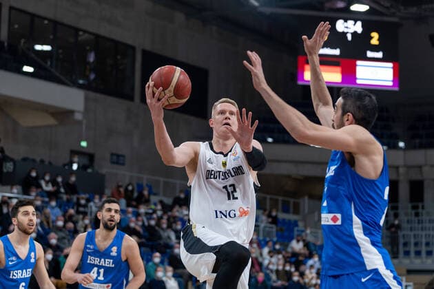 Basketball Heidelberg 28 02 2022 World Cup Qualifiers FIBA Basketball World Cup European Qualifiers Germany GER Israel ISR Robin Benzing Germany, No 12 Bar Timor Israel, No 23