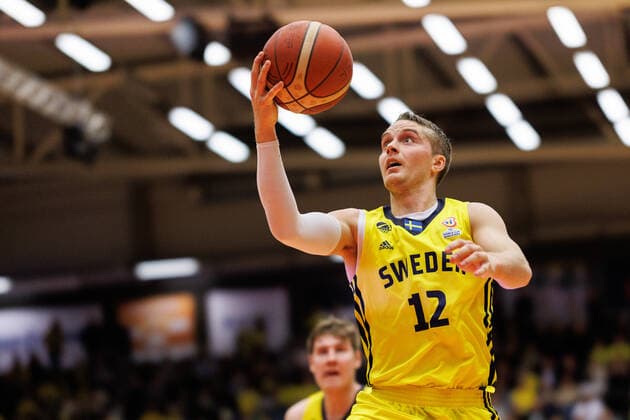 220228 Ludvig Hakansson of Sweden during the FIBA World Cup Qualifier game between Sweden and Croatia on February 28, 2022 in Norrköping,  Copyright: PETERxHOLGERSSON BB220228PH042