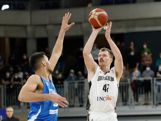 28 02 2022, Germany vs Israel, FIBA Basketball World Cup Qualifiers, Group D, GER, Heidelberg, SNP dome, Picture from the left side , Nimrod Levi Israel and David Kraemer Germany Copyright: HMBxMedia xHeikoxBecker
