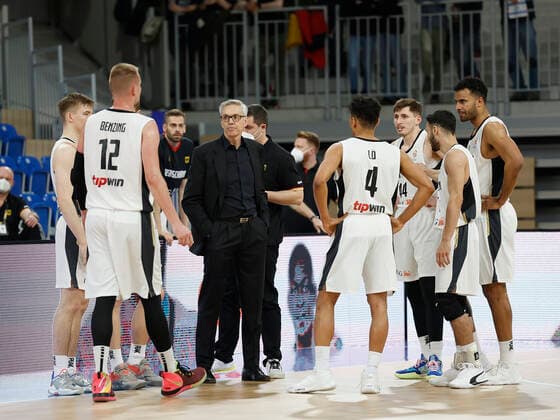 28 02 2022, Germany vs Israel, FIBA Basketball World Cup Qualifiers, Group D, GER, Heidelberg, SNP dome, Picture from the left side , Head Coach Gordon Herbert Germany during a time out Copyright: HMBxMedia xHeikoxBecker