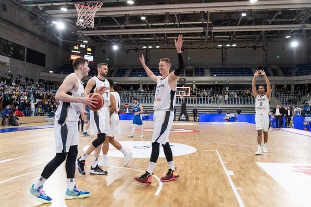 Basketball Heidelberg 28 02 2022 World Cup Qualifiers FIBA Basketball World Cup European Qualifiers Germany GER Israel ISR Jubel Germany Robin Benzing Germany, No 12 David Krämer Germany, No 44 Kraemer Kramer Jonas Wohlfarth Bottermann Germany, No 18 Johannes Thiemann Germany, No 32