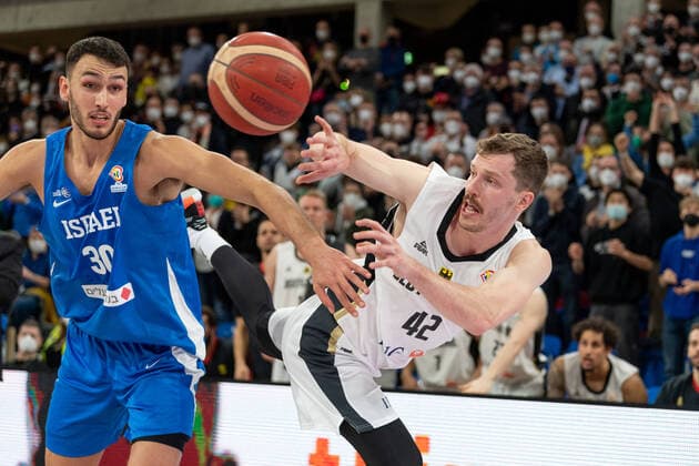 Basketball Heidelberg 28 02 2022 World Cup Qualifiers FIBA Basketball World Cup European Qualifiers Germany GER Israel ISR Andreas Obst Germany, No 42 Nimrod Levi Israel, No 30