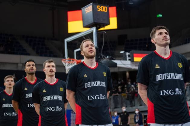 Basketball Heidelberg 28 02 2022 World Cup Qualifiers FIBA Basketball World Cup European Qualifiers Germany GER Israel ISR Team Presentation Germany National Anthem David Krämer Germany, No 44 Kraemer Kramer Christian Sengfelder Germany, No 43 Andreas Obst Germany, No 42 Johannes Thiemann Germany, No 32 Justus Hollatz Germany, No 21 vrnl