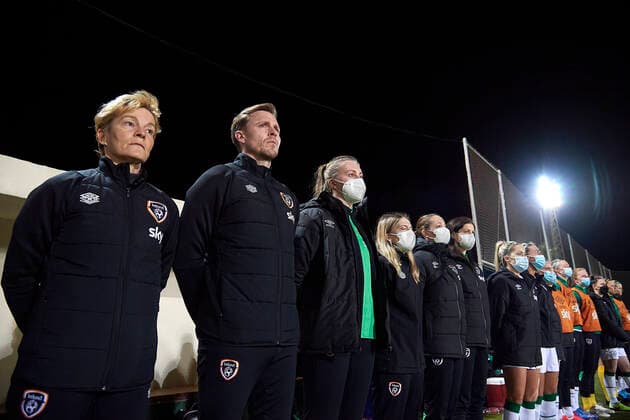 Russia W v Ireland W - International Friendly, Länderspiel, Nationalmannschaft Vera Pauw head coach of Ireland and her staff prior the international friendly match between Russia W and Ireland W at La Manga Club on February 19, 2022 in Cartagena, Spain. Cartagena Murcia Spain  Copyright: xJosexBretonx originalFilename:breton-russiawv220219_npAQx.jpg