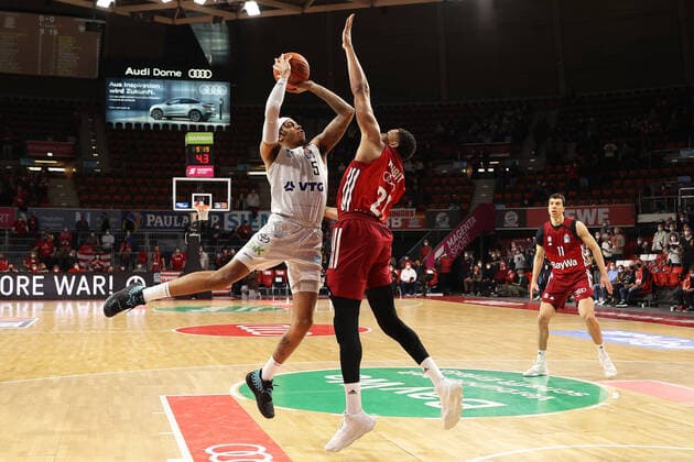 Augustine Rubit Bayern Basketball, 21 tries Caleb Homesley Hamburg Towers, 5 to block GER, FC Bayern Basketball vs Hamburg Towers, basketball, 1 Bundesliga, 2021 2022 season, 02 03 2022, GER, FC Bayern Basketball vs Hamburg Towers, basketball, 1 Bundesliga, 2021 2022 season, 02 03 2022, Muenchen Copyright: xEIBNER MarcelxEngelbrechtx EP_EER