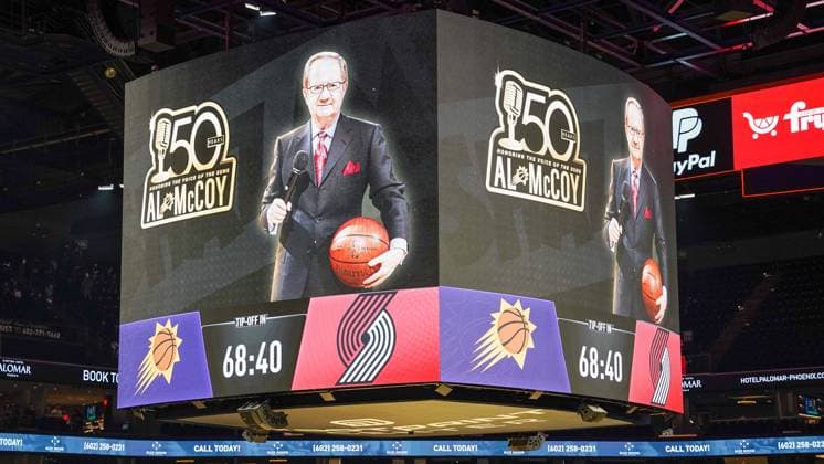 Phoenix, Arizona, March 2nd 2022: Phoenix Suns long tenure play by play radio announcer on the screen during the National Basketball Association game between the Portland Trail Blazers and the Phoenix Suns ath Footprint Center in Phoenix, Arizona. Edwin Rodriguez SPP Portland Trailblazers v Phoenix Suns - NBA, Basketball Herren, USA - FootPrint Center 