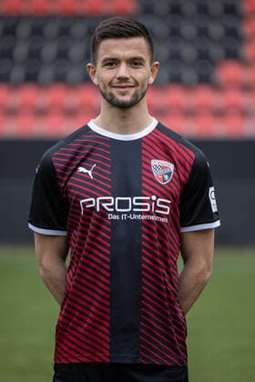 Visar Musliu 16, FCI FC Ingolstadt 04 2 BL, Porträttermin 2021 2022 2 Bundesliga FC Ingolstadt 04 season 2021 2022