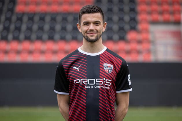 Visar Musliu 16, FCI FC Ingolstadt 04 2 BL, Porträttermin 2021 2022 2 Bundesliga FC Ingolstadt 04 season 2021 2022