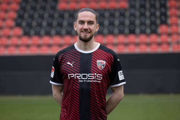 Valmir Sulejmani 33, FCI FC Ingolstadt 04 2 BL, Porträttermin 2021 2022 2 Bundesliga FC Ingolstadt 04 season 2021 2022