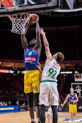 Basketball Berlin 03 03 2022 Season 2021 2022 Euroleague Regular Season Alba Berlin Zalgiris Kaunas Christ Koumadje Alba Berlin, No 21 Edgaras Ulanovas Kaunas, No 92