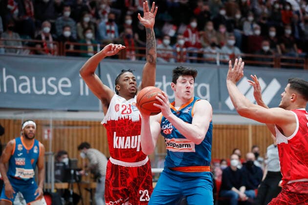 04 03 2022, s Oliver Wuerzburg vs ratiopharm Ulm, easyCredit BBL, 23 matchday, GER, Wuerzburg, tectake Arena, In picture from left Desi Rodriguez s Oliver Wuerzburg , Nicolas Bretzel ratiopharm ulm and Filip Stanic s Oliver Wuerzburg Copyright: HMBxMedia xJulienxBecker