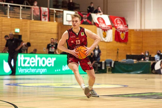 Lennard Winter Bayer Giants Leverkusen 13 Itzehoe Eagles vs Bayer Giants Leverkusen, ProA, 2 Barmer Basketball, Bundesliga, Spielzeit 2021 2022, 27 Spieltag, 04 03 2022 Photo EIBNER Stephanie Zerbe Itzehoe Eagles vs Bayer Giants Leverkusen, ProA, 2 Barmer Basketball, Bundesliga, Spielzeit 2021 2022, 27 Spieltag, 04 03 2022 Brokdorf Copyright: xStephaniexZerbe xEibner-Pressefox EP_SZE