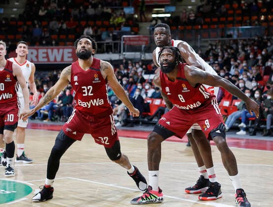 04 03 2022, Euroleague, FC Bayern Basketball vs Olympiacos Pireaus , Audi Dome, basketball, sports, in the picture Daran Hilliard FCB Basketball , Othello Hunter FCB Basketball and Moustapha Fall Olympiacos Piraeus