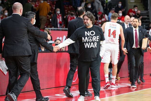 disappointment of head coach Oliver Kostic FC Bayern Basketball after end of game, FC Bayern Basketball vs Olympiakos Piraeus, Euroleague, 04 03 2022 Muenchen Bayern Germany Copyright: xkolbert-press ChristianxKolbertx