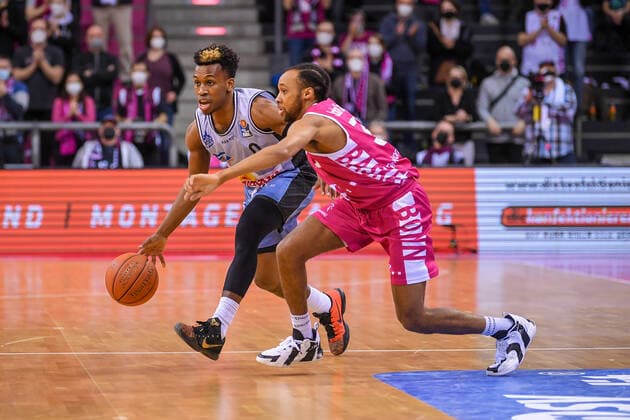 easyCredit BBL, Telekom Baskets Bonn vs HAKRO Merlins Crailsheim, 05 03 2022 T J Shorts HAKRO Merlins Crailsheim, 0 , Parker Jackson Cartwright Telekom Baskets Bonn, 33 , easyCredit BBL, Telekom Baskets Bonn vs HAKRO Merlins Crailsheim on 05 03 2022 at Telekom Dome Bonn, Bonn North Rhine Westphalia. Copyright: xBEAUTIFULxSPORTS Mueller-Laschetx