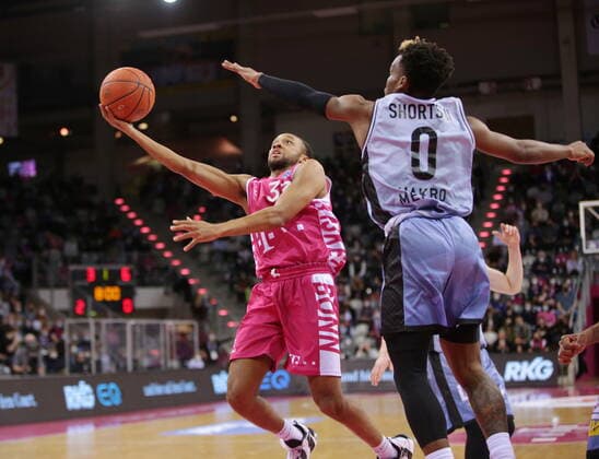 Parker Jackson Cartwright Telekom Baskets Bonn vs T J Shorts HAKRO Merlins Crailsheim easyCredit BBL 1 Bundesliga , season 2021 2022 , main round 23 matchday
