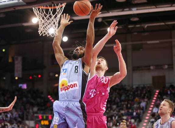 Saulius Kulvietis Telekom Baskets Bonn vs Terrell Harris HAKRO Merlins Crailsheim easyCredit BBL 1 Bundesliga , 2021 2022 season , main round 23 matchday