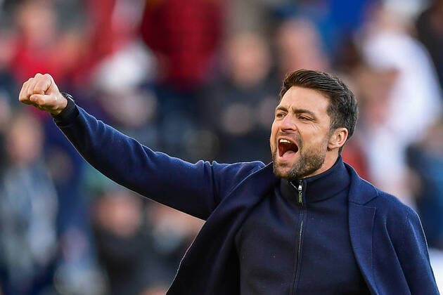 Fußball, Trainerhistorie Swansea City von 1947 bis heute Sky Bet Championship Swansea City v Coventry City Russell Martin manager of Swansea City celebrates with the crowd following the 3-1 win Swansea Swansea.com Stadium West Glamorgan United Kingdom Copyright: xMikexJones NewsxImagesx