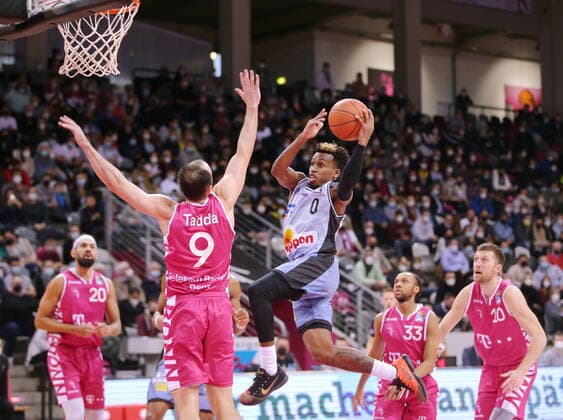 Telekom Baskets Bonn vs T J Shorts HAKRO Merlins Crailsheim easyCredit BBL 1 Bundesliga , 2021 2022 season , main round 23 matchday
