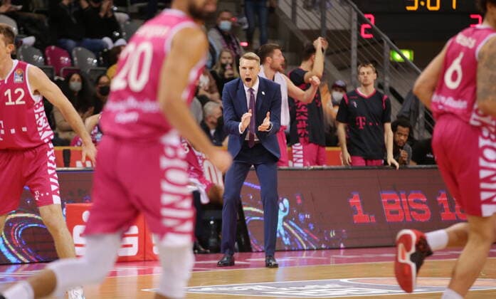 Coach Tuomas Iisalo Telekom Baskets Bonn vs HAKRO Merlins Crailsheim easyCredit BBL 1 Bundesliga , 2021 2022 season , Main round 23 matchday