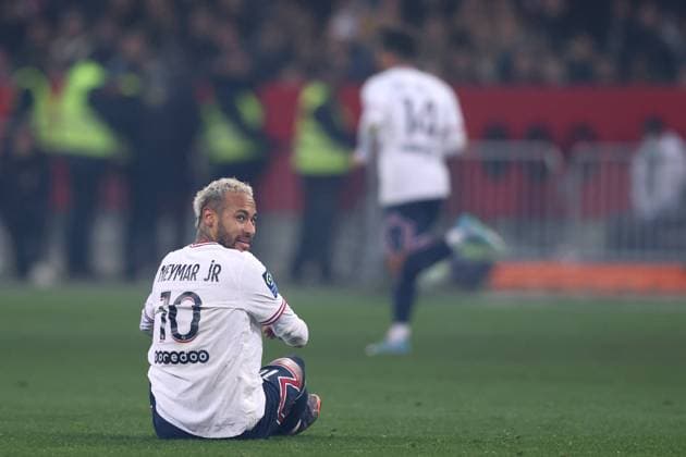 Fußball, OGC Nizza - Paris St. Germain Nice, France, 5th March 2022. Neymar Jr of PSG reacts after losing possession during the Uber Eats Ligue 1 match at Allianz Riviera Stadium, Nice. Picture credit should read: Jonathan Moscrop Sportimage EDITORIAL USE ONLY. No use with unauthorised audio, video, data, fixture lists, club league logos or live services. Online in-match use limited to 120 images, no video emulation. No use in betting, games or single club league player publications. SPI-1565-0020