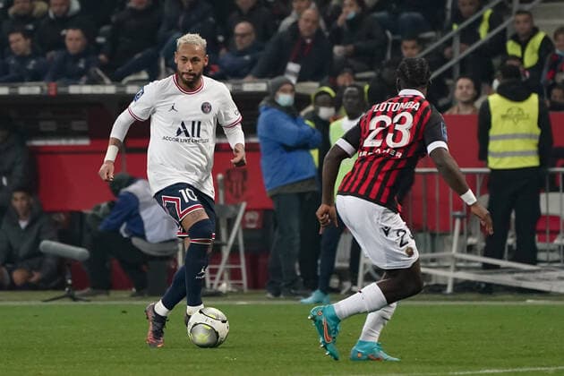 Fußball, OGC Nizza - Paris St. Germain Neymar Jr (PSG) FOOTBALL : OGC Nice vs PSG - Ligue 1 Uber Eats - Nice - 05 03 2022 NorbertScanella Panoramic 